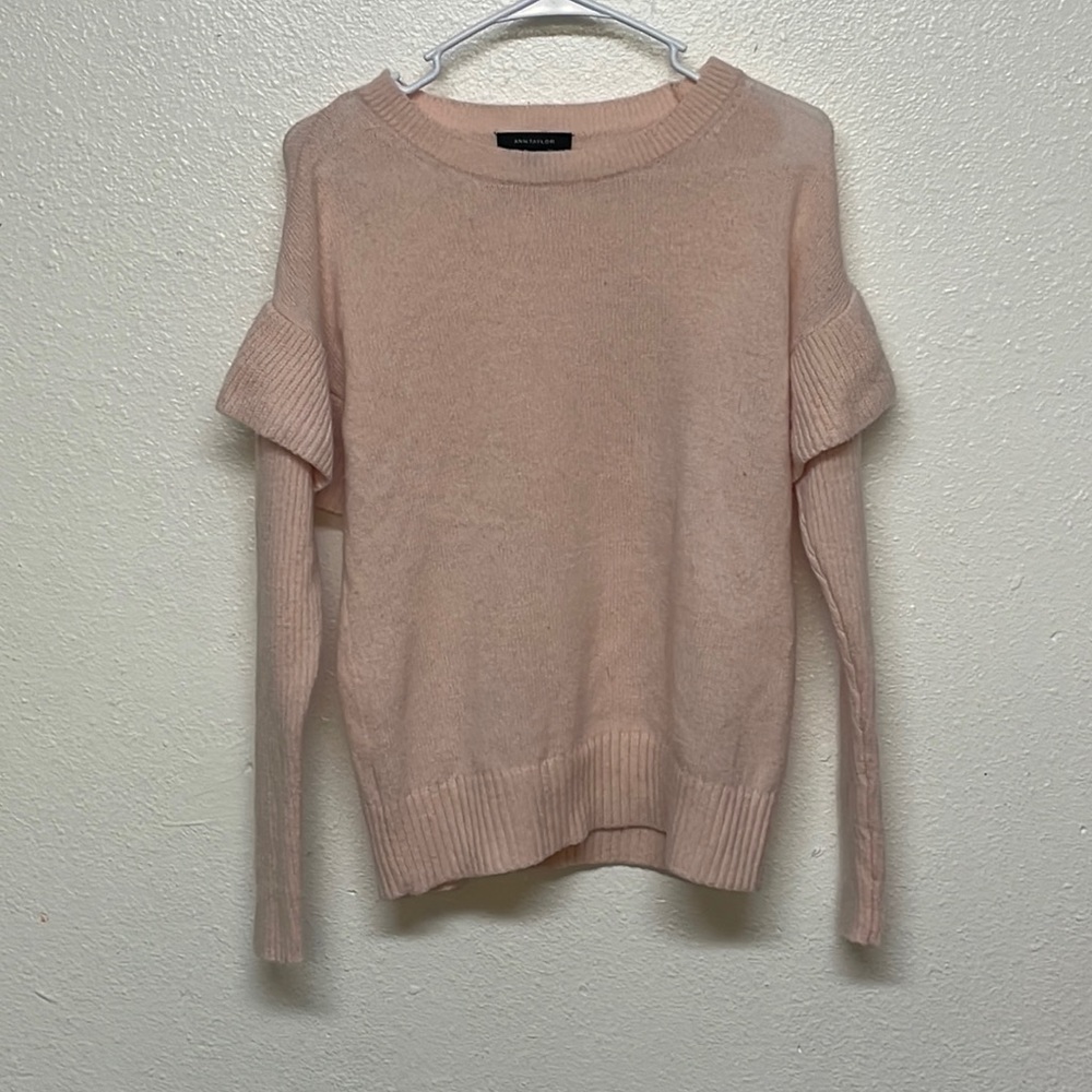 Light pink sweater with ruffled sleeve